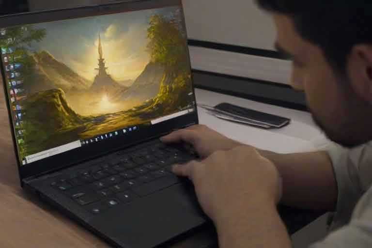¿Cómo reparar un Asus TUF DASH F15 que emite ruidos extraños en el ventilador?