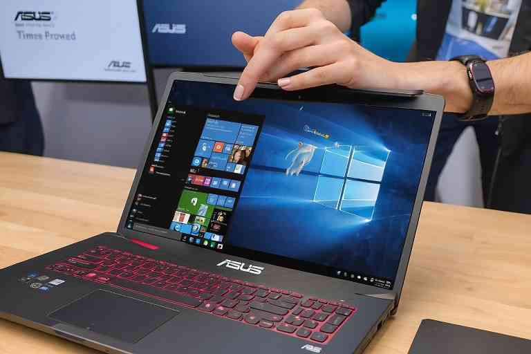 ¿Cómo reinstalar los controladores gráficos en un portátil ASUS?